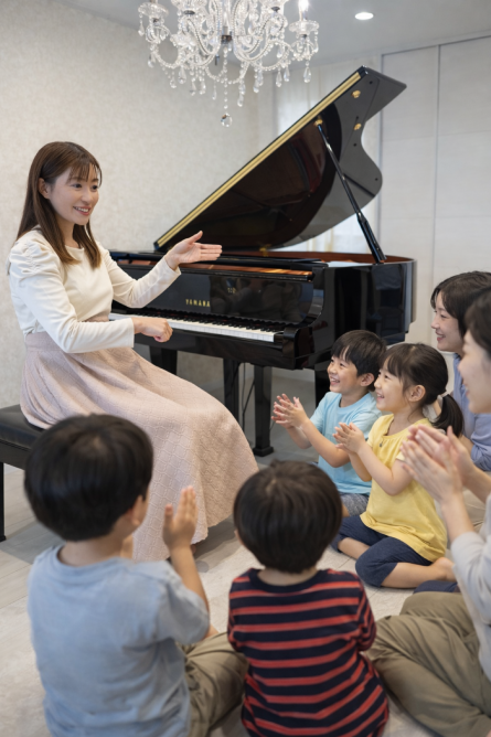 心を育むどれみリトミック